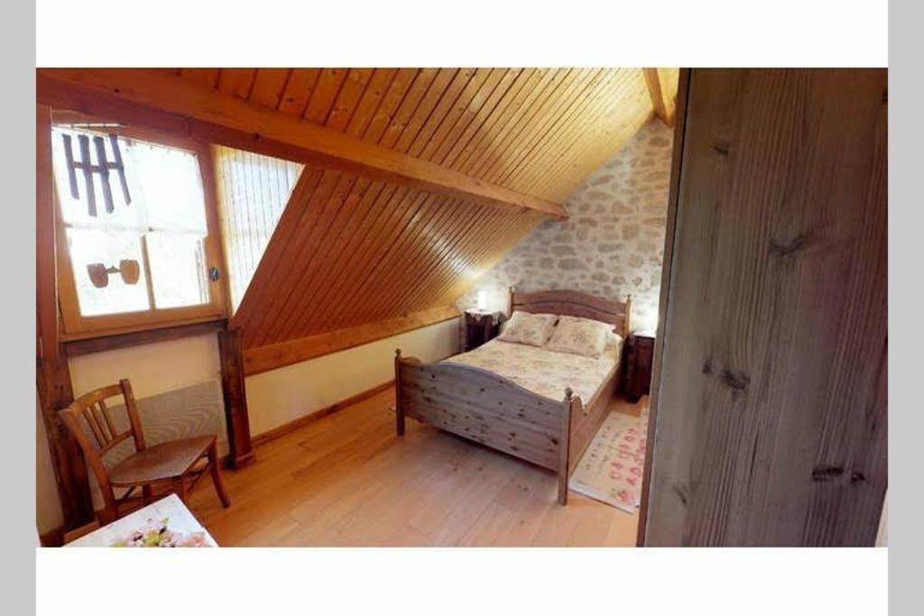 La Grange De Salvaneix Gite Pour 15 Personnes 7 Chambres Avec 6 Sdb-6Wc Sarran Eksteriør bilde