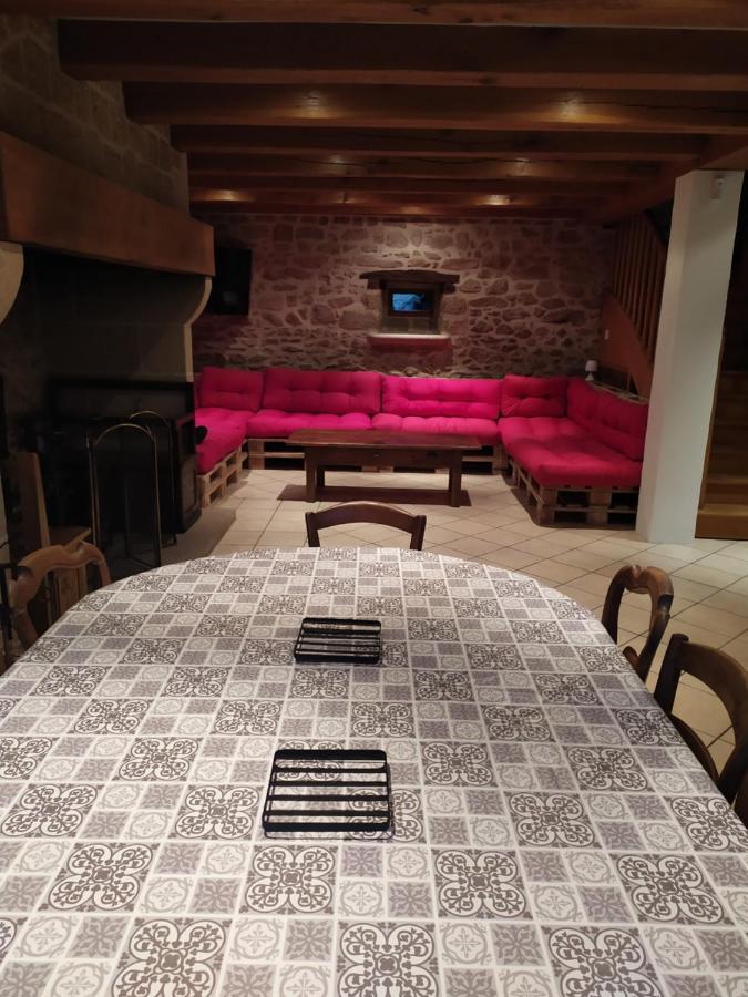 La Grange De Salvaneix Gite Pour 15 Personnes 7 Chambres Avec 6 Sdb-6Wc Sarran Eksteriør bilde
